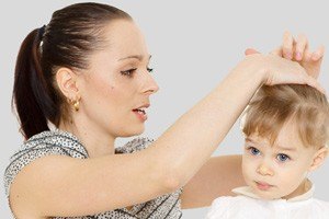Perte de cheveux chez les enfants : les causes fréquentes